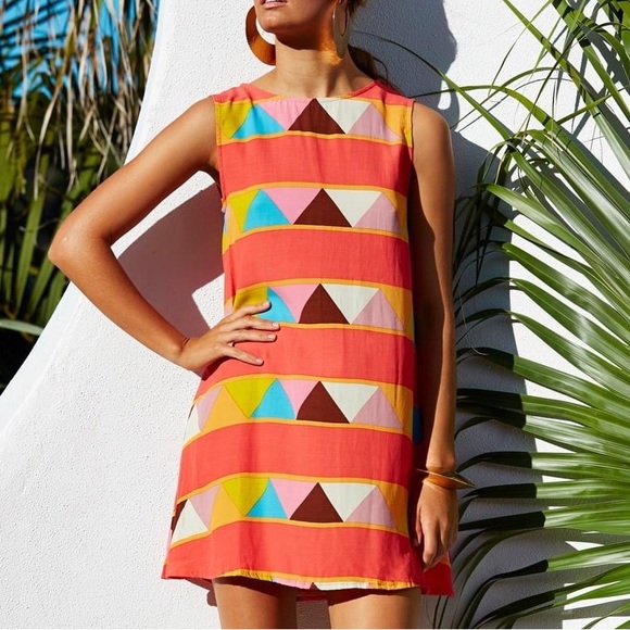 MISTER ZIMI Juanita Sleeveless Tina Geometric Triangle Print Shift Dress - Picture 4 of 16